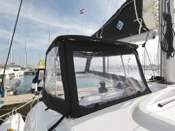 Lagoon 40 in Sukošan / D-Marin Dalmacija Marina thumbnail 9