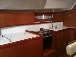 Oceanis 43 in Athens / Alimos Marina thumbnail 3