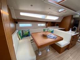 Jeanneau 51 in Šibenik / D-Marin Marina Mandalina thumbnail 13