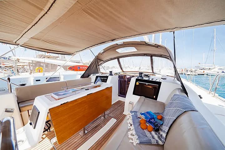 Dufour 460 Grand Large in Rhodes New Marina - Photo 4