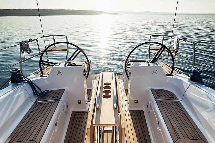 Elan Impression 40.1 in Athens / Alimos Marina - Photo 5