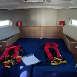 Sun Odyssey 410 in Arzon / Port du Crouesty thumbnail 3