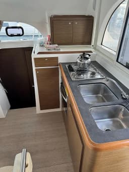 Lagoon 380 in Martinique / Le Marin thumbnail 12