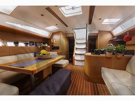 Jeanneau 53 in Naples / Darsena Acton - Photo 3