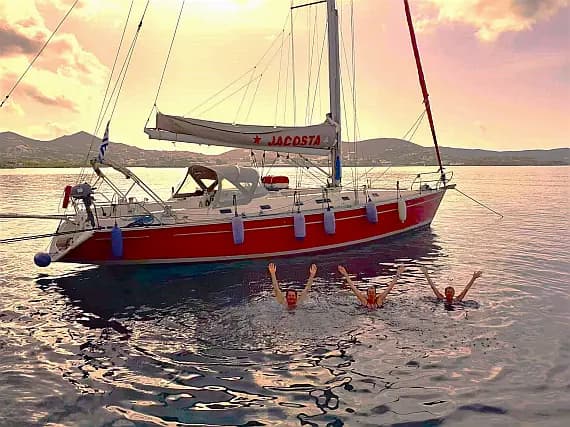 Alfa 51 in Paros port - Photo 1