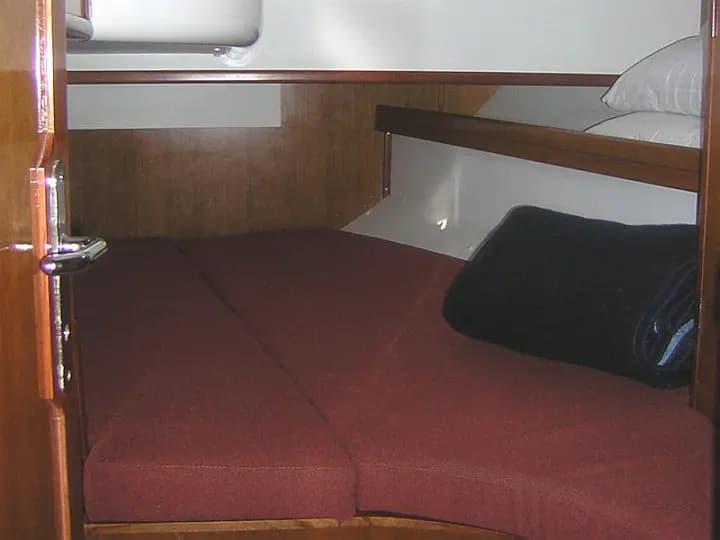 Alfa 51 in Paros port - Photo 4