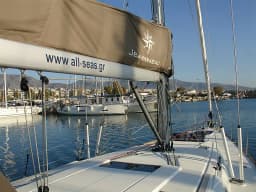 Sun Odyssey 519 in Athens / Alimos Marina thumbnail 13