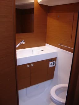Sun Odyssey 519 in Athens / Alimos Marina thumbnail 4