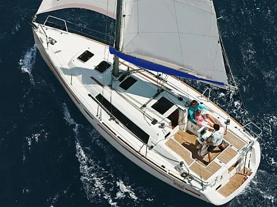 Oceanis 311 in Procida / Marina di Procida - Photo 1