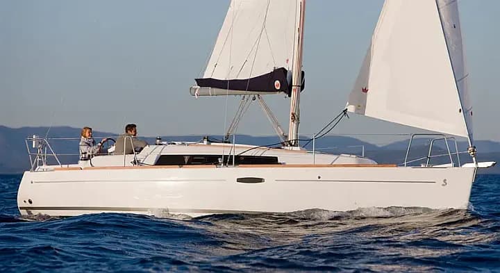 Oceanis 311 in Procida / Marina di Procida - Photo 4