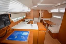 Sun Odyssey 410 in Marmaris Yacht Marina thumbnail 17