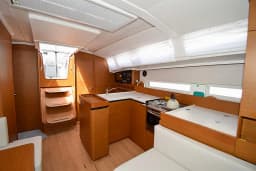 Sun Odyssey 410 in Marmaris Yacht Marina thumbnail 20
