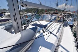 Sun Odyssey 410 in Marmaris Yacht Marina thumbnail 3