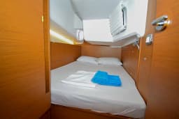 Sun Odyssey 410 in Marmaris Yacht Marina thumbnail 40