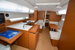 Sun Odyssey 410 in Marmaris Yacht Marina thumbnail 44