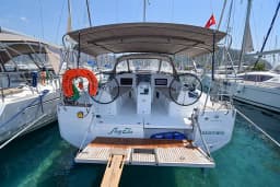 Sun Odyssey 410 in Marmaris Yacht Marina thumbnail 47