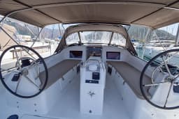 Sun Odyssey 410 in Marmaris Yacht Marina thumbnail 49