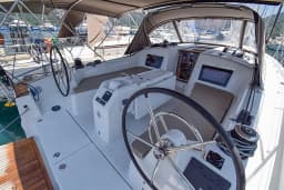 Sun Odyssey 410 in Marmaris Yacht Marina thumbnail 50