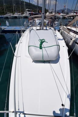 Sun Odyssey 410 in Marmaris Yacht Marina thumbnail 52