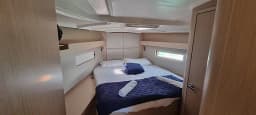 Oceanis 40.1 in Salerno / Marina d'Arechi thumbnail 7