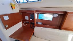 Hanse 455 in Lavrion Main Port thumbnail 21