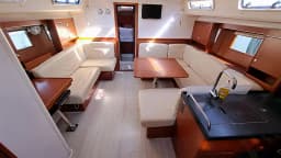 Hanse 455 in Lavrion Main Port thumbnail 25