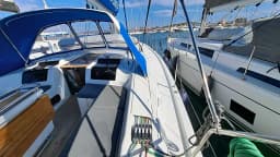 Hanse 455 in Lavrion Main Port thumbnail 30