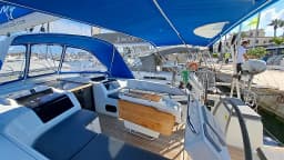 Hanse 455 in Lavrion Main Port thumbnail 33
