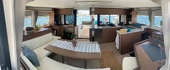 Lagoon 46 in Ibiza / Sant Antoni de Portmany Port - Photo 3