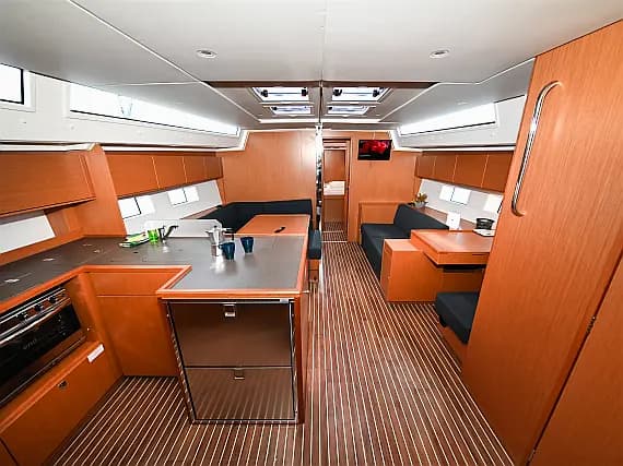 Bavaria C50 in Sukošan / D-Marin Dalmacija Marina - Photo 2