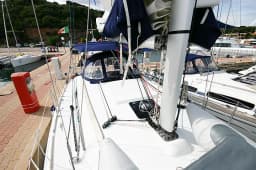 Sun Odyssey 36i in Sardinia / Portisco / Cala dei Sardi thumbnail 6