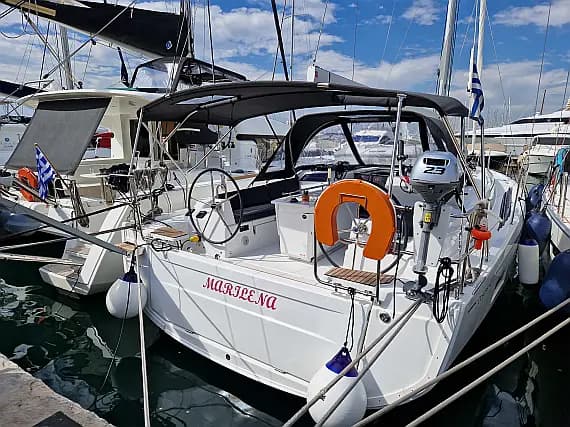 Oceanis 40.1 in Athens / Alimos Marina - Photo 1