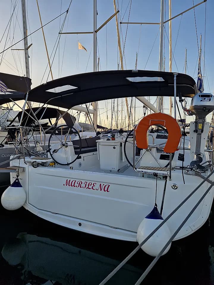 Oceanis 40.1 in Athens / Alimos Marina - Photo 4