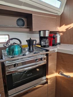 Oceanis 40.1 in Athens / Alimos Marina thumbnail 5