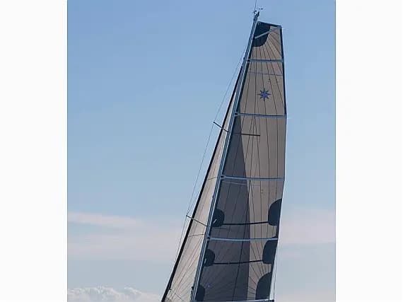 Sun Odyssey 380 in Salerno / Marina d'Arechi - Photo 1