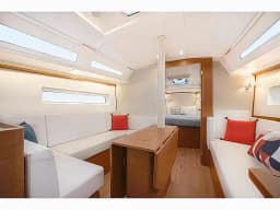 Sun Odyssey 380 in Salerno / Marina d'Arechi thumbnail 2