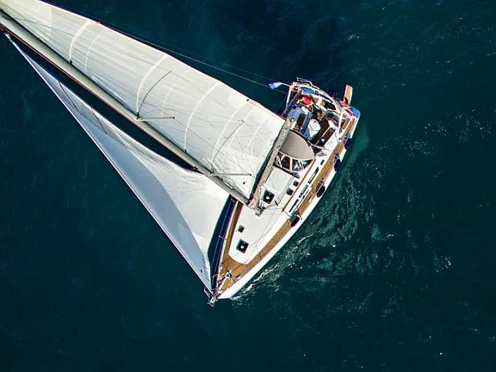 Sun Odyssey 42 i in Volos / Port of Volos - Photo 4