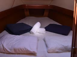 Sun Odyssey 42 i in Volos / Port of Volos thumbnail 5