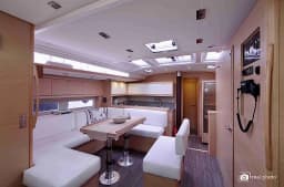 Dufour 530 in Castellammare di Stabia / Marina di Stabia thumbnail 12