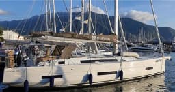 Dufour 530 in Castellammare di Stabia / Marina di Stabia thumbnail 3