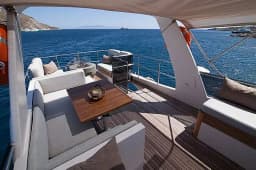Motoryacht in Mykonos / Port of Mykonos thumbnail 10
