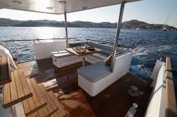 Motoryacht in Mykonos / Port of Mykonos thumbnail 7