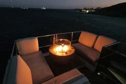 Motoryacht in Mykonos / Port of Mykonos thumbnail 9