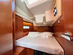 Oceanis 46.1 in Athens / Alimos Marina thumbnail 6