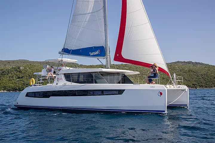 Leopard 45 in Piraeus / Marina Zeas - Photo 1