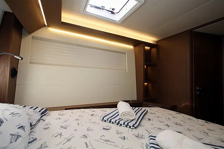 Lagoon 50 in Kaštel Gomilica / Marina Kaštela - Photo 4