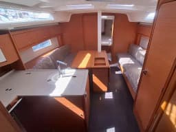 Dufour 37 in Sicily / Furnari / Marina Portorosa thumbnail 2