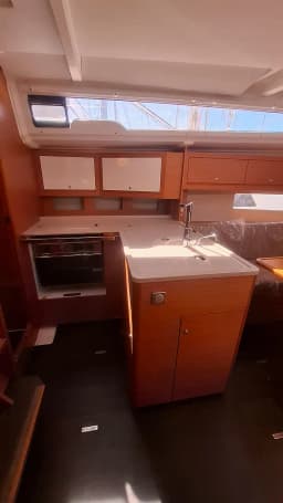 Dufour 37 in Sicily / Furnari / Marina Portorosa thumbnail 9