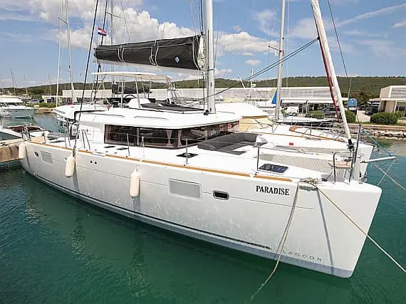 Lagoon 450 in Sukošan / D-Marin Dalmacija Marina - Photo 1