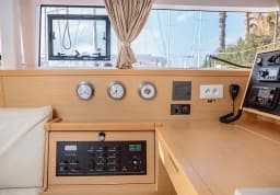 Lagoon 400 S2 in Punta Ala thumbnail 9